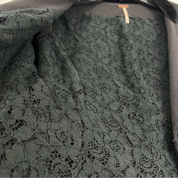 Free People Crop Tuxedo Blazer Jacket Black Lace Velvet Boho Grunge Goth Sz 4 - Picture 8 of 15